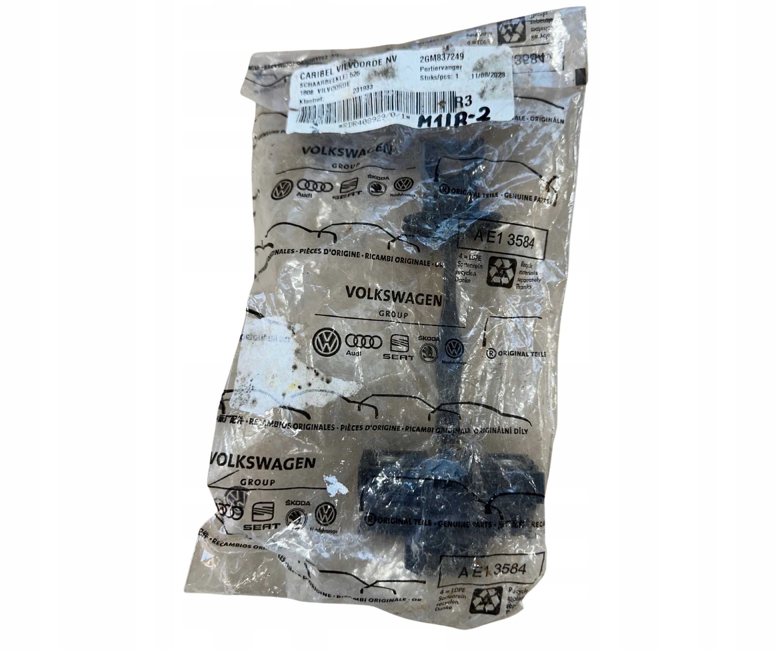 33e0b33c85d851e2f32f38477098d203